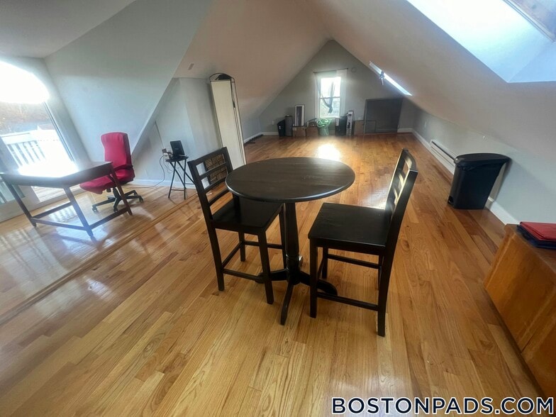 Building Photo - 20 Kenton Rd