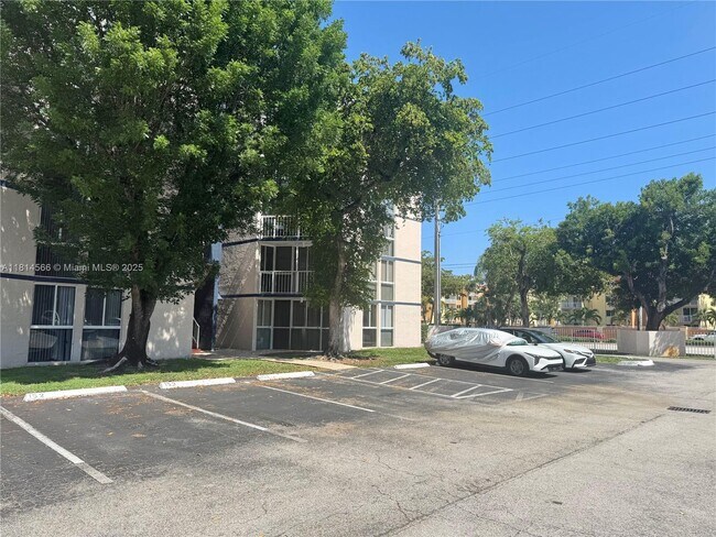 Building Photo - 7125 NW 186th St