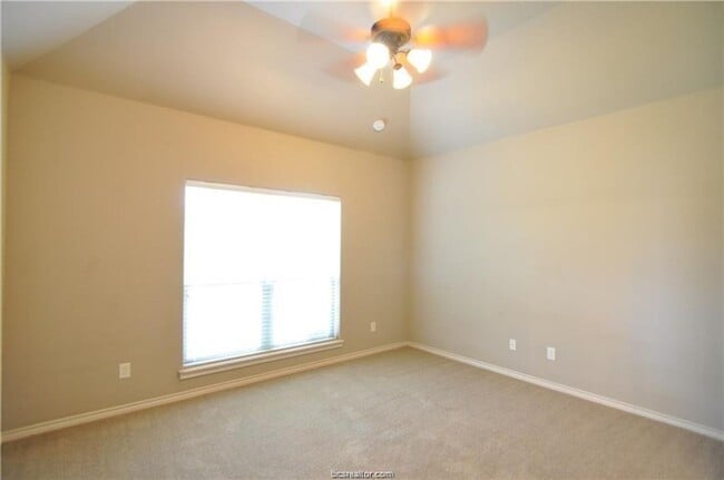 Building Photo - August 2026 Pre-Lease!! Spacious 4 Bed, 3 Bath with Covered Patio!