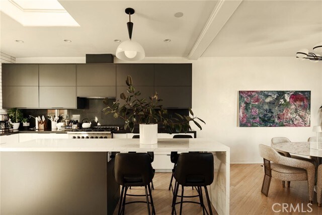 Building Photo - 610 9th St