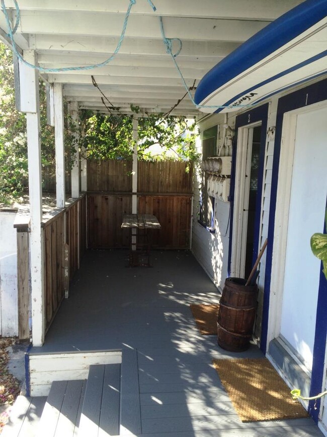 Back patio - 210 Horizon Ave