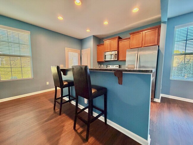 Building Photo - Updated 3BR Townhome | Community Pool, Gym, Pickleball, & Tennis Courts | Easy RTP Access