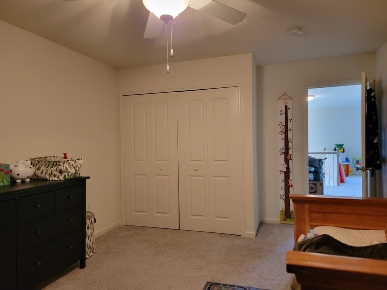 Building Photo - 642 Brentwood Dr