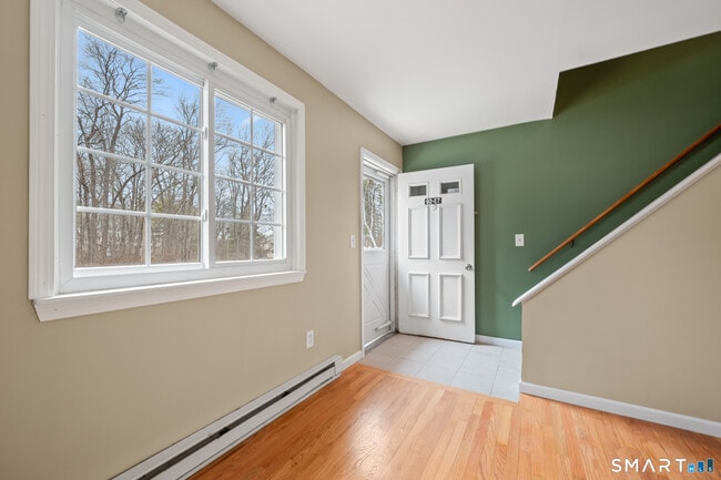 Building Photo - 92 Cynthia Ln