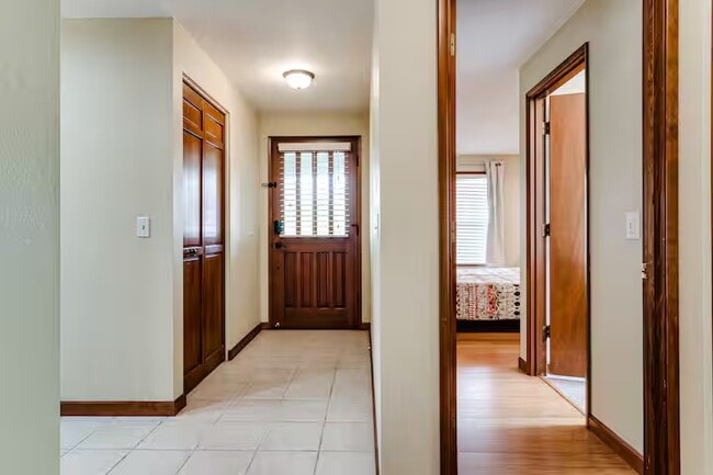 Building Photo - 2644 Willona Dr