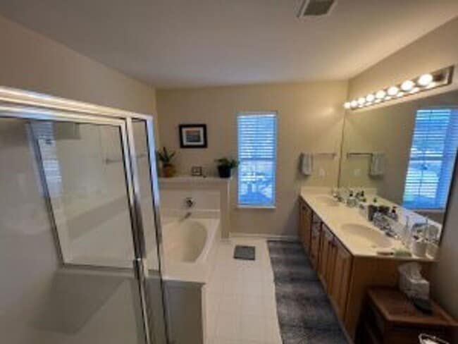 Building Photo - Park West with Water View