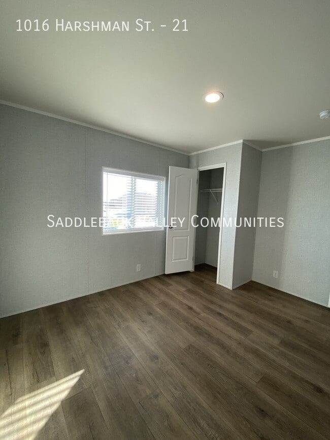 Building Photo - 1016 Harshman St