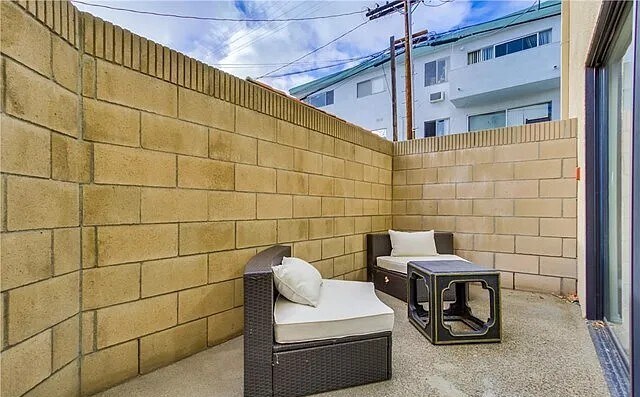 Building Photo - 1431 S Bedford St