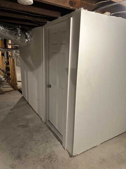 Building Photo - 81 Flint St