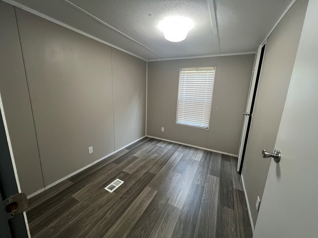 Building Photo - 295 Sawgrass Ct