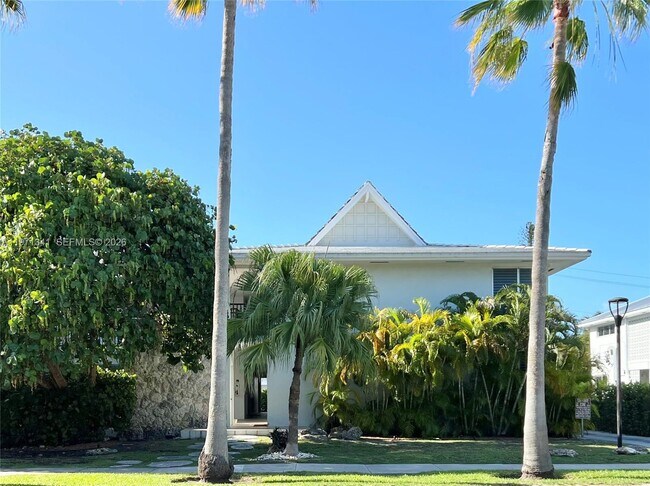 Building Photo - 195 Sunrise Dr