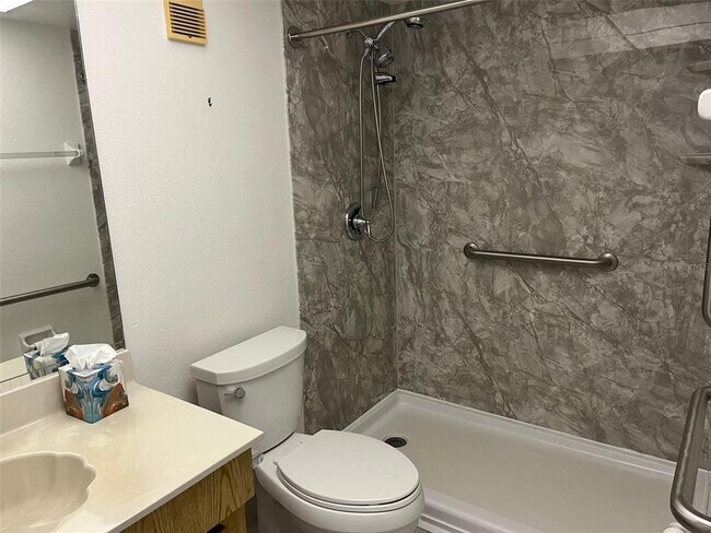 Building Photo - 3111 Pass a Grille Way