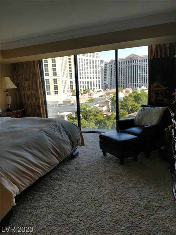 Building Photo - 3700 S Las Vegas Blvd