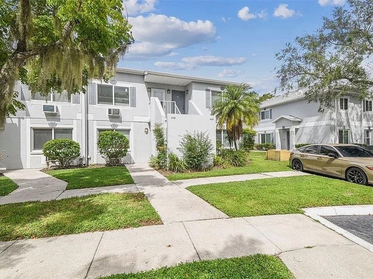 Building Photo - 4134 Dolphin Dr