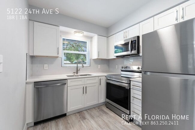 Building Photo - 5122 24th Ave S