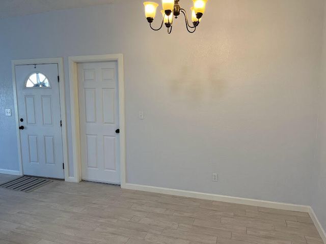 Building Photo - 204 Cutlass Dr