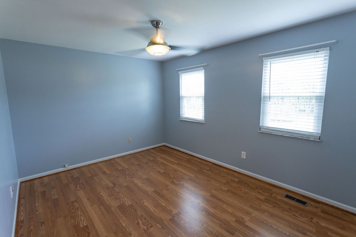 Building Photo - 7963 Thistlewood Dr