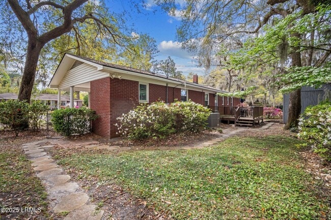 Building Photo - 2411 Acorn Hill Ave