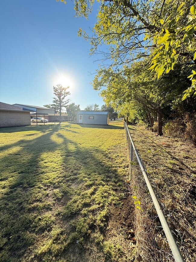 Building Photo - Classic Celina Charm with Vintage Comfort - Spacious 3-Bedroom Home with Large Yard and Covered P...