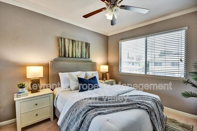 Building Photo - 329 Blossom Hill Rd