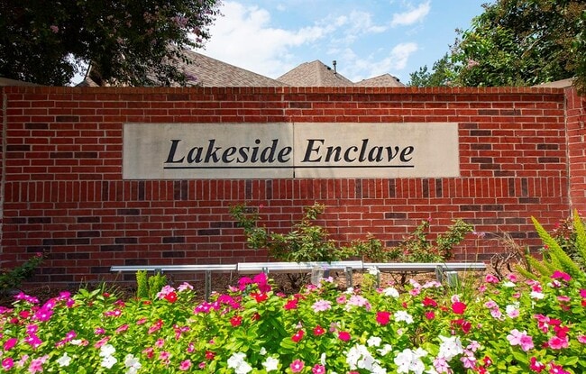 Building Photo - 3238 Enclave Ln