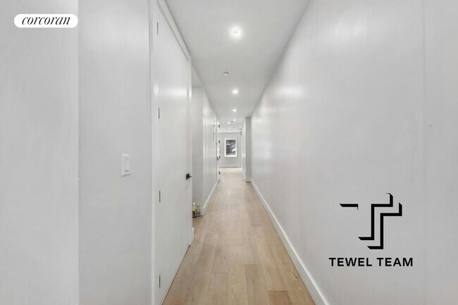 Building Photo - 81 W 118th St