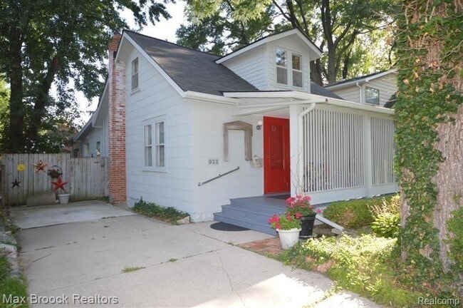 Building Photo - 932 Humphrey Ave