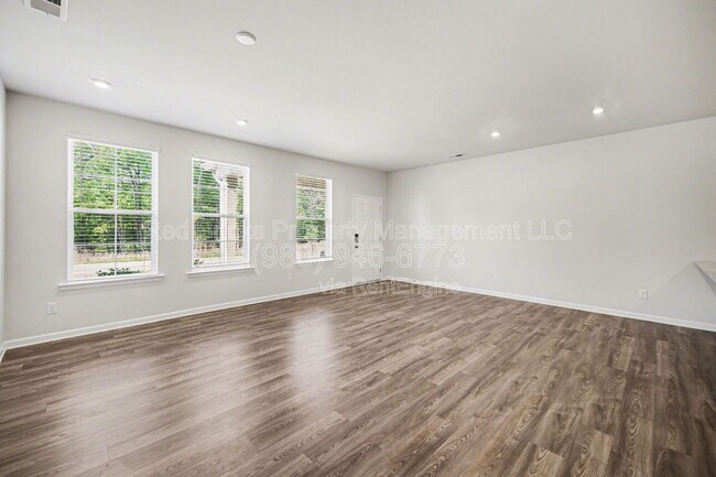 Building Photo - 7828 Nelson Rd