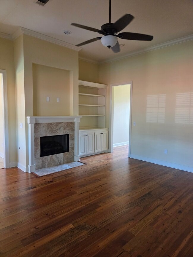 Building Photo - 462 Pinebrook Cir