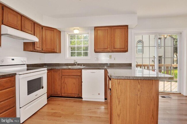 Building Photo - 11951 Sentinel Point Ct
