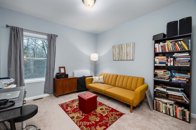 Building Photo - 1239 Oxford Village Cir