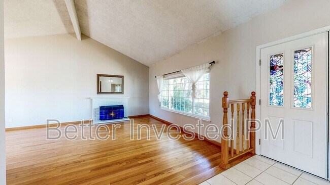 Building Photo - 848 Sprucewood Ct