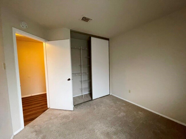 Building Photo - 16719 Whitebrush Loop