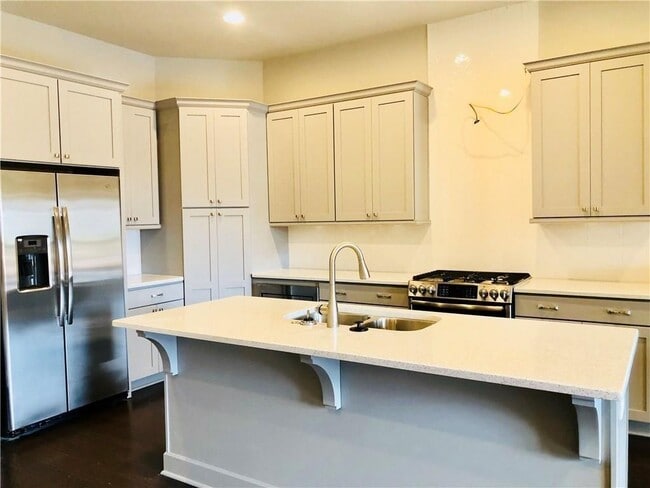 Building Photo - 257 Franklin Rd