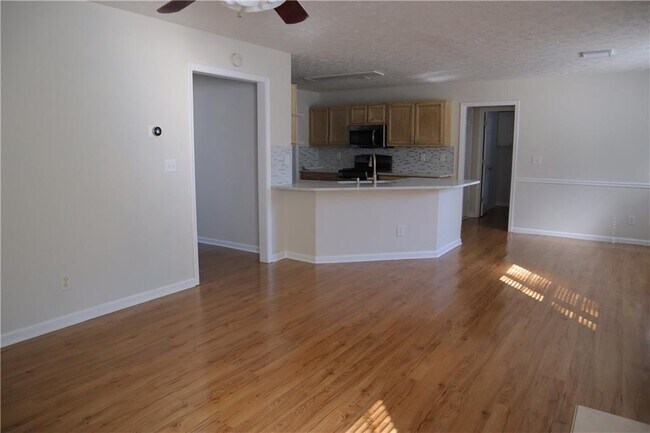 Building Photo - 2079 Riverlanding Cir