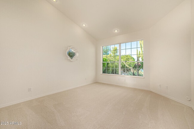 Building Photo - 15848 E Brodiea Dr