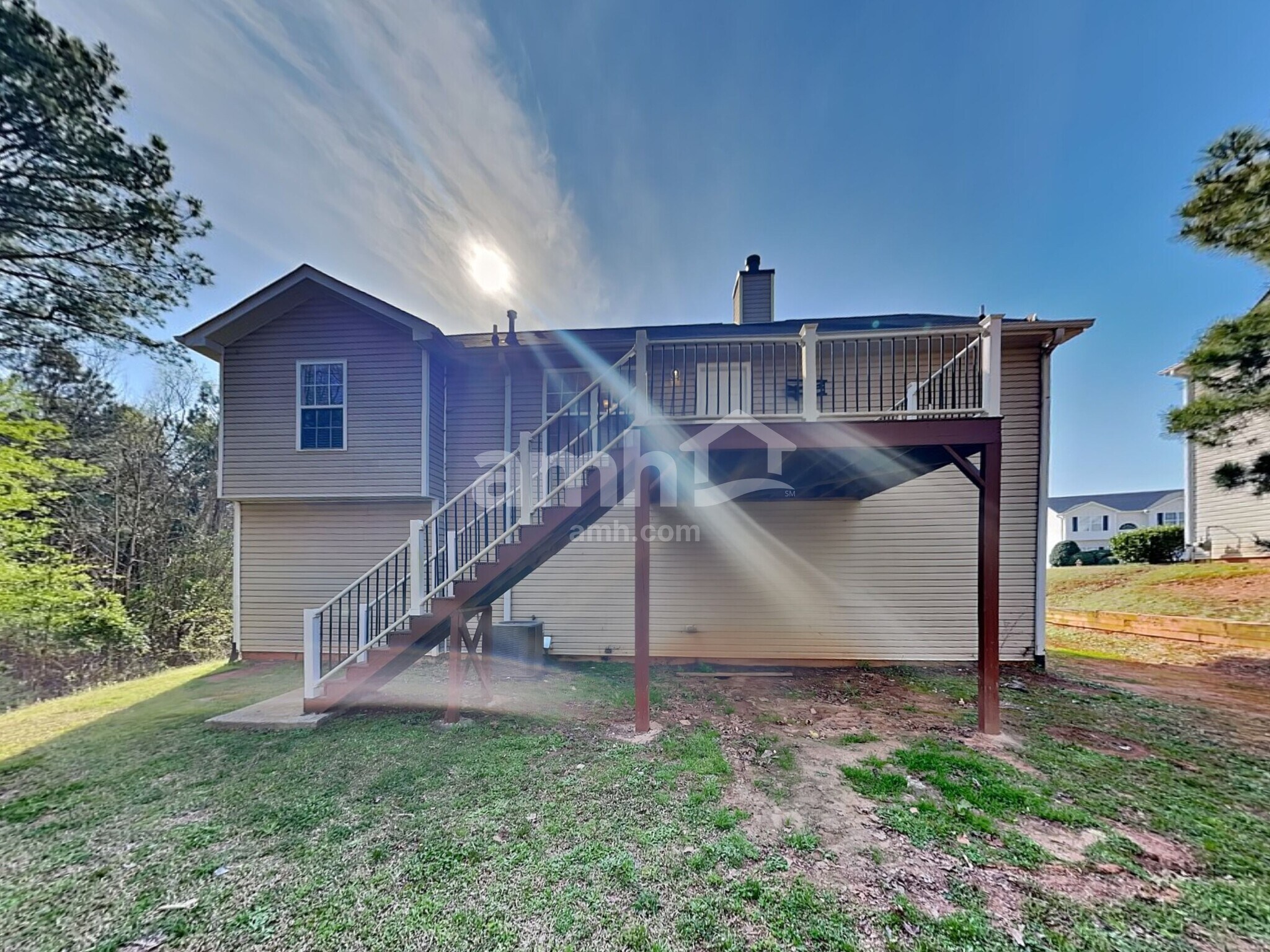 Building Photo - 6290 Queensdale Dr