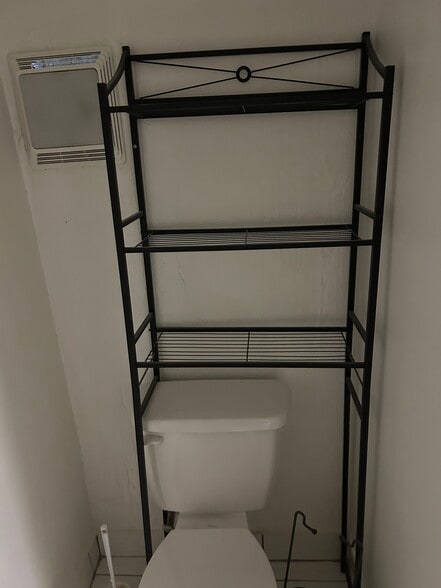 Bathroom - 3718 Conshohocken Ave
