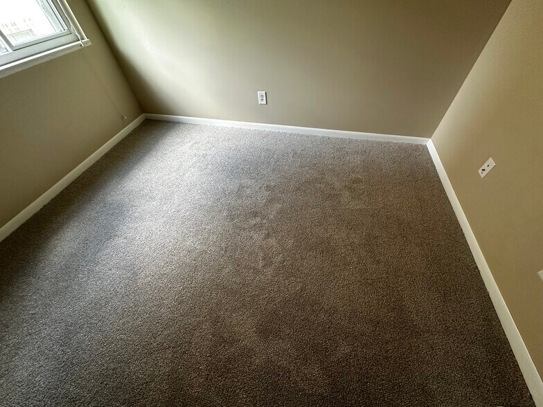 Building Photo - 8727 Candlewood Trl