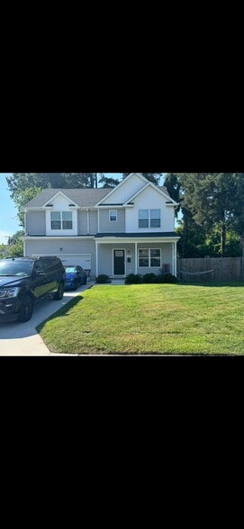 Building Photo - 7005 Doummar Dr