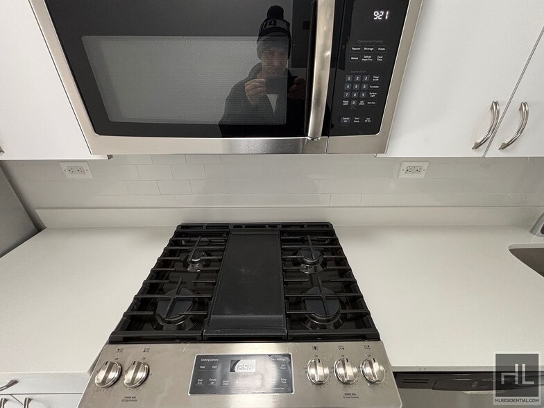 Building Photo - BEEKMAN PLACE