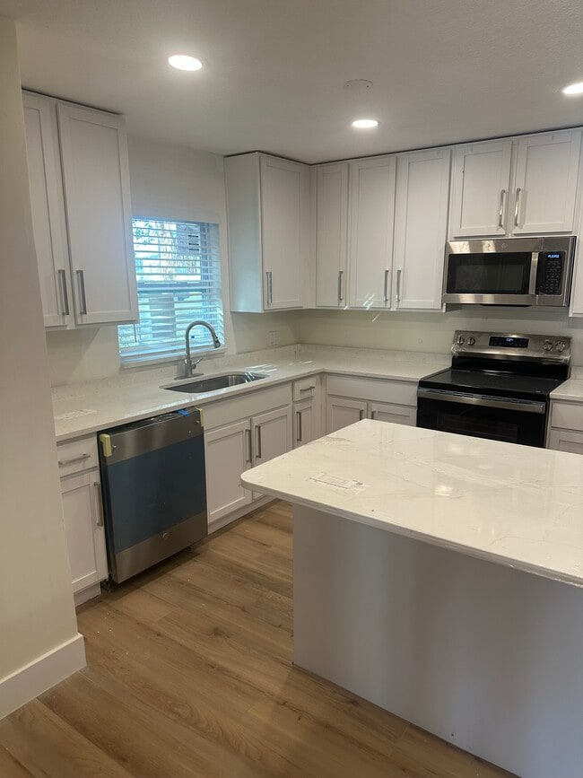 Building Photo - 3111 W Spruce St