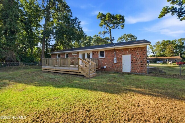 Building Photo - 130 Mohican Trail