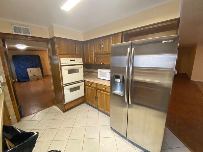 Building Photo - Beautiful 3 Bedroom Home in NE Albuquerque