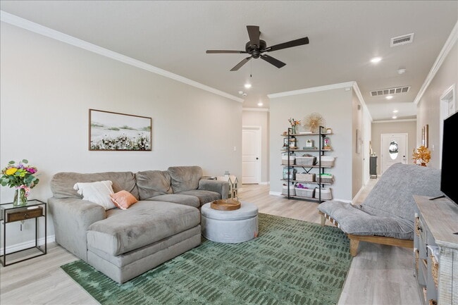 Building Photo - 2120 Blackhawk Lp