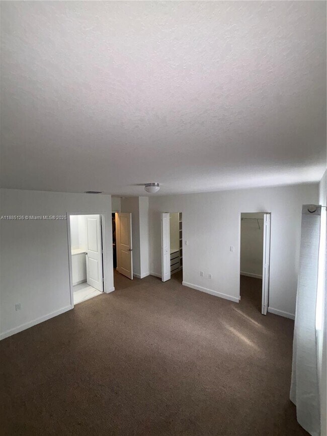 Building Photo - 1238 NW 4th Ln