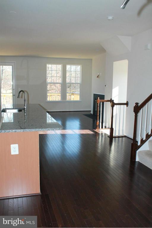 Building Photo - 109 Sequoia Dr