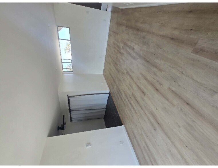 Building Photo - 3750 Midvale Ave