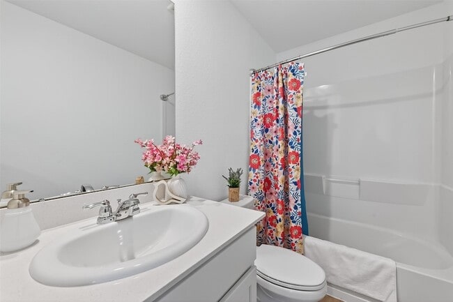 Building Photo - 7402 Clover Chase Dr