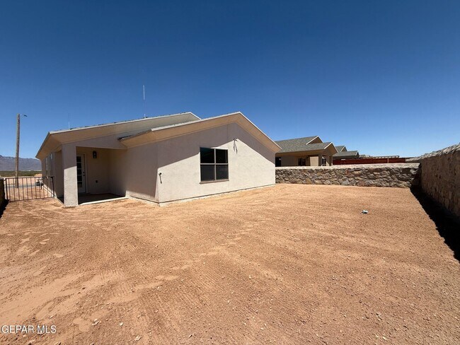 Building Photo - 12464 Cayo Norte Dr